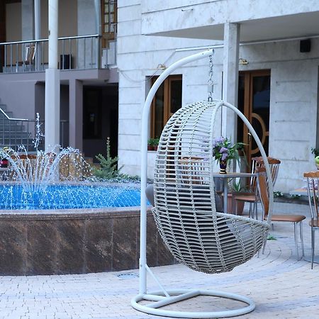 Aratta Hotel Argavand Ngoại thất bức ảnh
