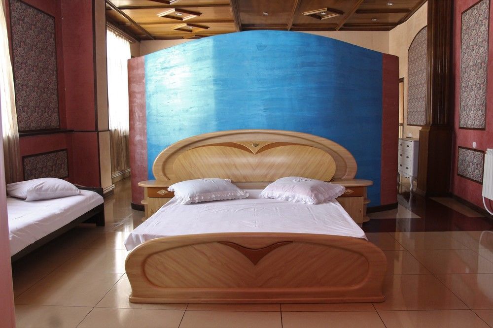 Aratta Hotel Argavand Ngoại thất bức ảnh