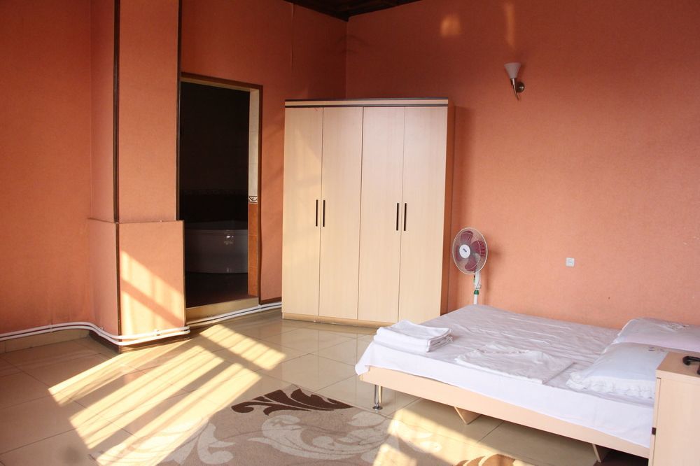 Aratta Hotel Argavand Ngoại thất bức ảnh