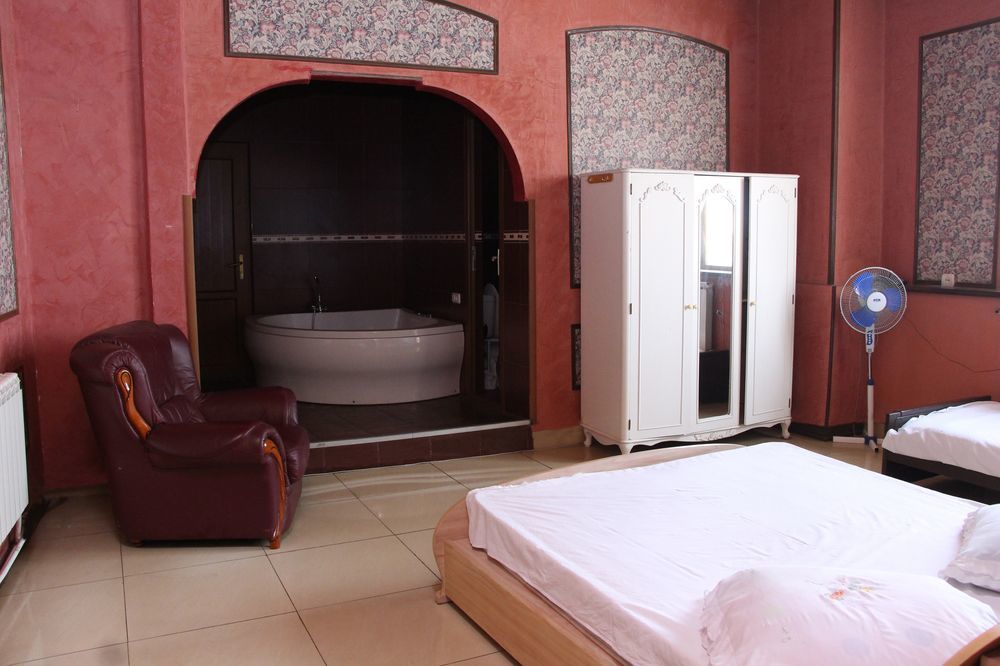 Aratta Hotel Argavand Ngoại thất bức ảnh
