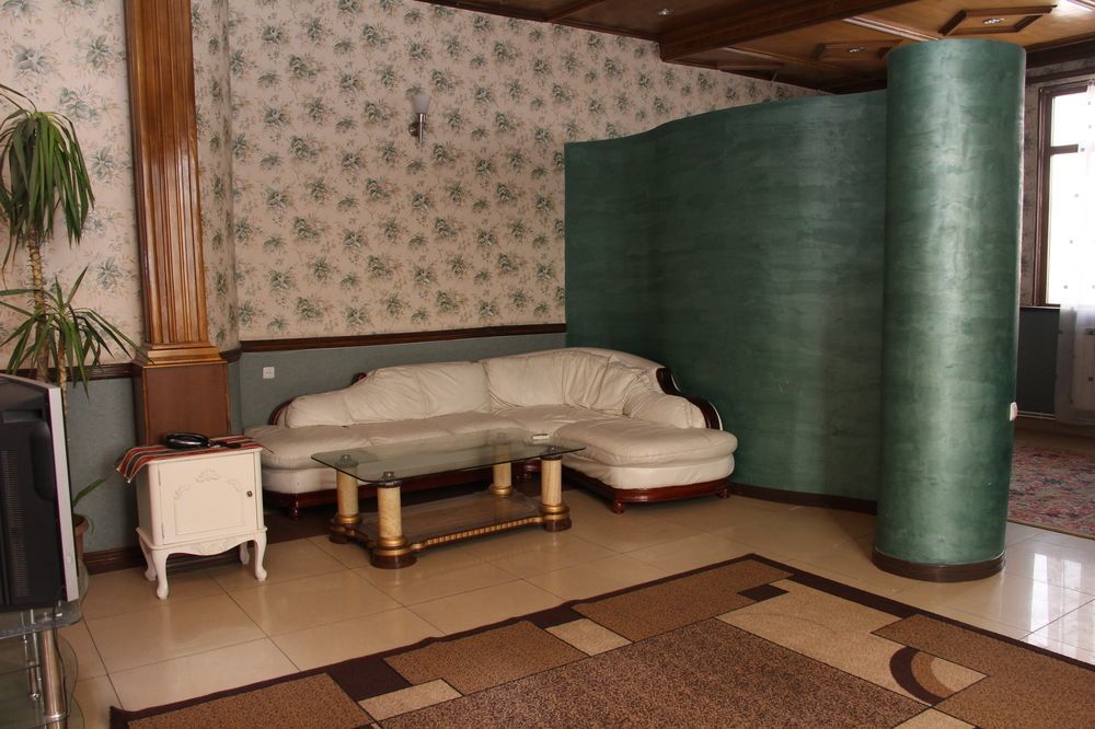 Aratta Hotel Argavand Ngoại thất bức ảnh