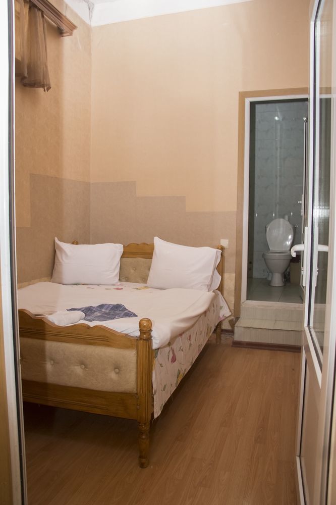 Aratta Hotel Argavand Ngoại thất bức ảnh