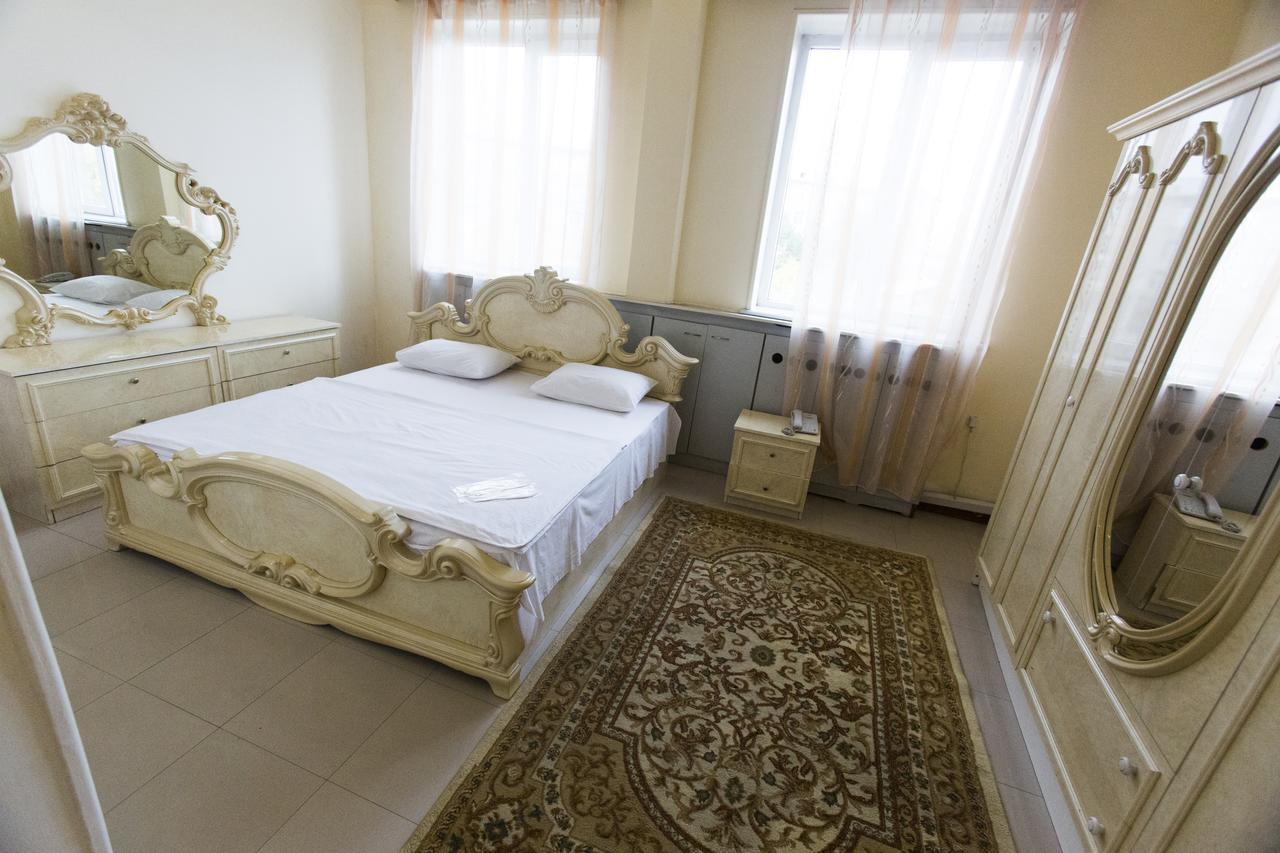 Aratta Hotel Argavand Ngoại thất bức ảnh