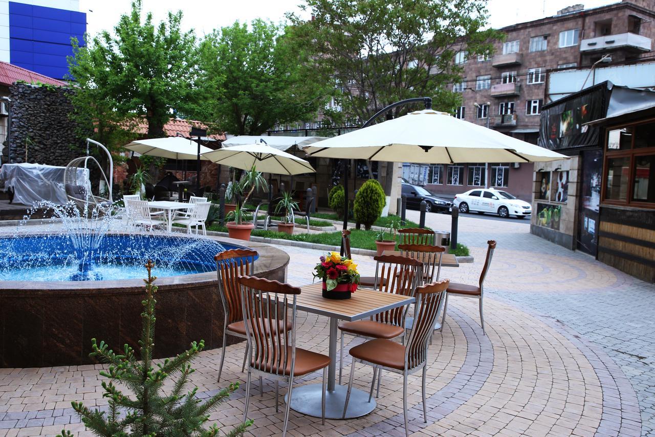 Aratta Hotel Argavand Ngoại thất bức ảnh