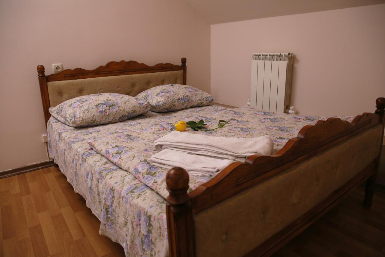 Aratta Hotel Argavand Ngoại thất bức ảnh