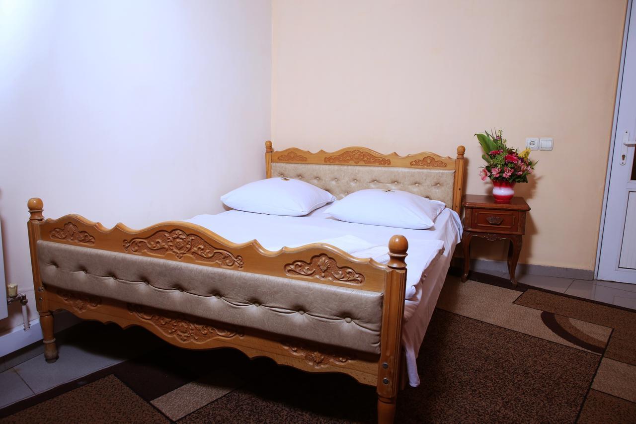 Aratta Hotel Argavand Ngoại thất bức ảnh